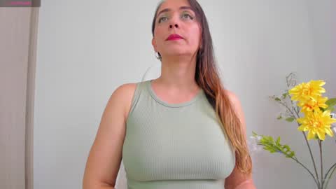 Natalie online show from December 21, 2024, 7:38 pm