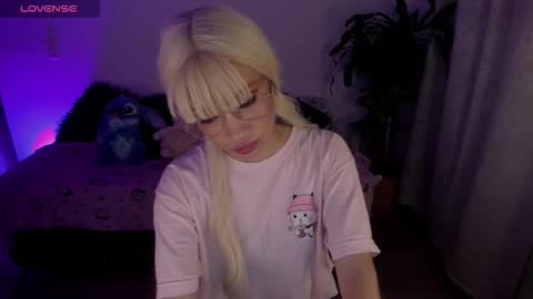 MissNatis online show from November 9, 2025, 1:37 am