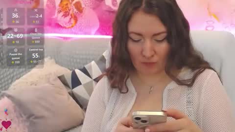 Snapshot of nataly_cute1 chatting on November 22, 2025, 7:46 pm Nataly online show from November 22, 2025, 7:46 pm