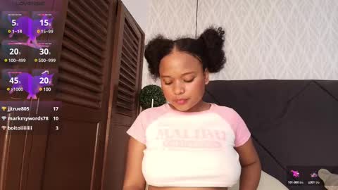 Snapshot of nataly_velez chatting on February 17, 2025, 10:47 pm Naty online show from February 17, 2025, 10:47 pm