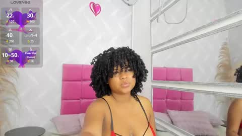 Snapshot of nataly_velez chatting on March 8, 2025, 1:03 pm Naty online show from March 8, 2025, 1:03 pm