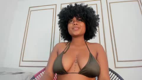 Snapshot of nataly_velez chatting on March 12, 2025, 12:20 am Naty online show from March 12, 2025, 12:20 am