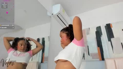 Snapshot of nataly_velez chatting on October 15, 2025, 7:36 pm Naty online show from October 15, 2025, 7:36 pm