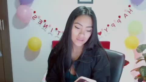 Nataly Escobar online show from September 12, 2025, 12:16 pm