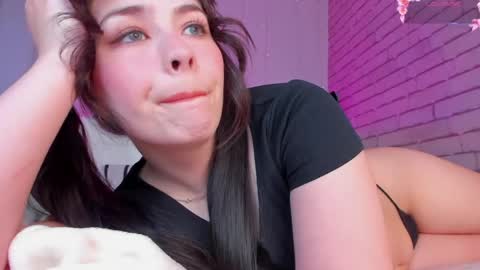 Nataly online show from May 25, 2026, 11:05 am
