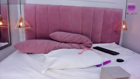 Nataly  online show from February 13, 2025, 4:39 pm