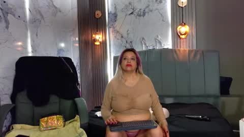 Natasha online show from November 29, 2025, 11:19 pm