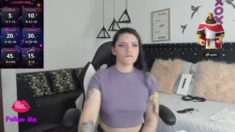 Snapshot of natasha__logan chatting on December 3, 2024, 4:47 am Natasha online show from December 3, 2024, 4:47 am
