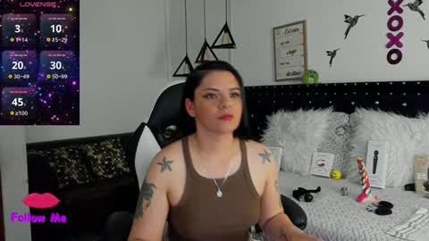Snapshot of natasha__logan chatting on December 17, 2024, 4:12 am Natasha online show from December 17, 2024, 4:12 am