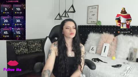 Snapshot of natasha__logan chatting on February 9, 2025, 7:27 am Natasha online show from February 9, 2025, 7:27 am