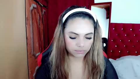 Snapshot of natasha__magics chatting on October 24, 2025, 1:57 am natasha__magics online show from October 24, 2025, 1:57 am
