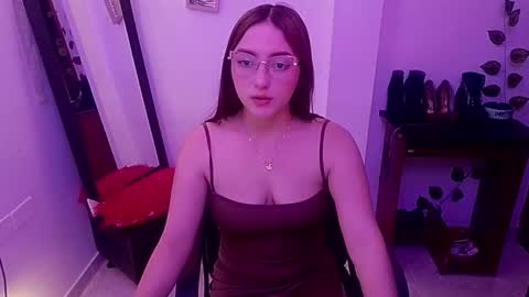 natasha_romanof18 online show from January 13, 2026, 12:49 am