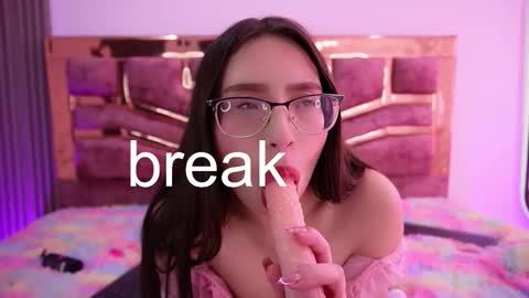 Natasha Vesper  online show from November 21, 2025, 12:59 pm