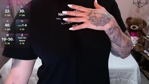 Nat online show from December 3, 2025, 1:02 am