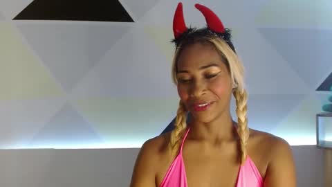 natashadormat online show from December 30, 2024, 7:42 pm