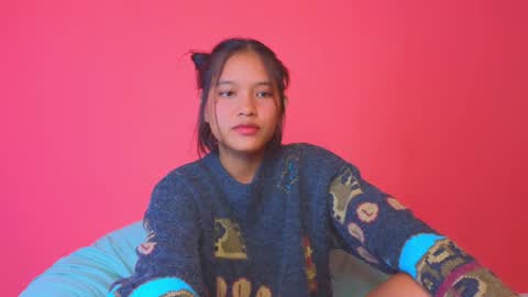 Natcha C online show from December 2, 2024, 3:25 pm