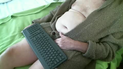 Snapshot of nate1x chatting on January 8, 2025, 6:52 pm nate1x online show from January 8, 2025, 6:52 pm