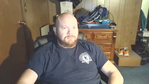 Snapshot of nate_b99 chatting on November 17, 2025, 11:43 pm Nate online show from November 17, 2025, 11:43 pm