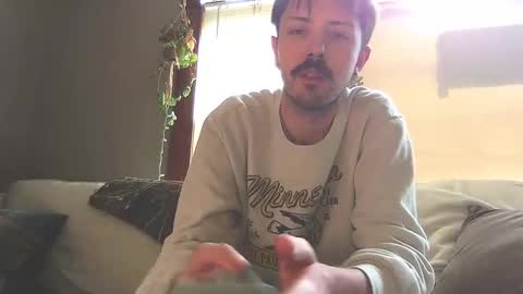 Snapshot of nateless chatting on October 17, 2025, 5:15 pm Nate online show from October 17, 2025, 5:15 pm