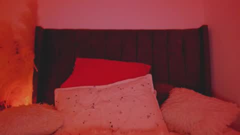 Snapshot of nathalia_evans chatting on February 13, 2026, 4:30 am Nataly independent model dont forget to leave your like that will help me grow as a model online show from February 13, 2026, 4:30 am