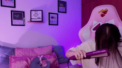 Nathalia Ramirez online show from March 1, 2026, 2:35 am