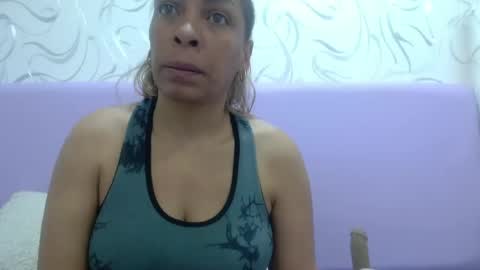 Nathalia online show from December 23, 2025, 4:10 am