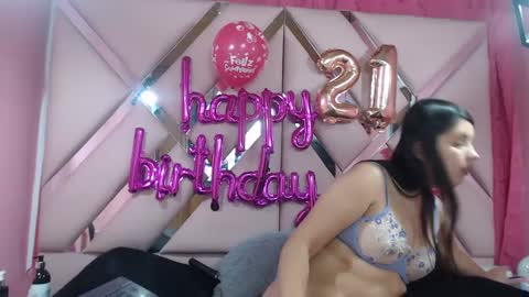 Snapshot of nathaly_sweet23 chatting on January 16, 2025, 3:23 am Nathaly sweet online show from January 16, 2025, 3:23 am