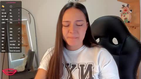 nathalyxx_ online show from December 13, 2024, 2:16 pm