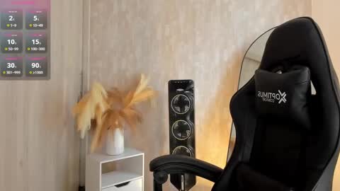 nathalyxx_ online show from September 24, 2025, 2:09 pm