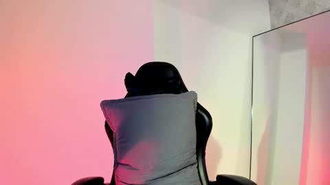 nathan_baker__ online show from November 28, 2025, 11:35 am