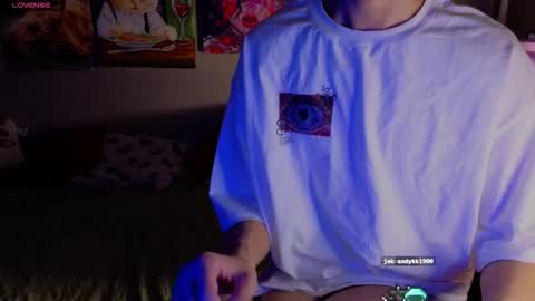 Snapshot of nathanbruce chatting on October 18, 2025, 9:59 pm N A T H AN online show from October 18, 2025, 9:59 pm