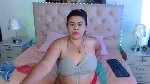 nathy_voyeur online show from January 8, 2025, 4:44 pm