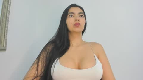 Snapshot of nathyy_garcia chatting on November 1, 2025, 4:36 am Nathyy online show from November 1, 2025, 4:36 am