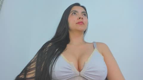 Snapshot of nathyy_garcia chatting on November 7, 2025, 4:23 am Nathyy online show from November 7, 2025, 4:23 am