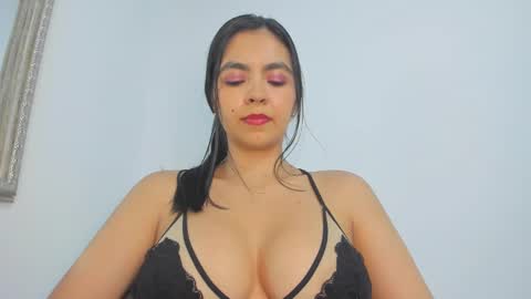 Snapshot of nathyy_garcia chatting on November 12, 2025, 4:13 am Nathyy online show from November 12, 2025, 4:13 am