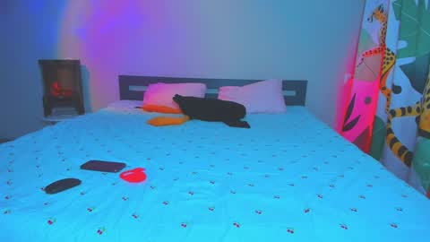 Tisha online show from April 6, 2026, 11:22 am