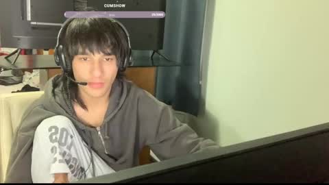 native_boy2 online show from November 16, 2025, 9:48 am