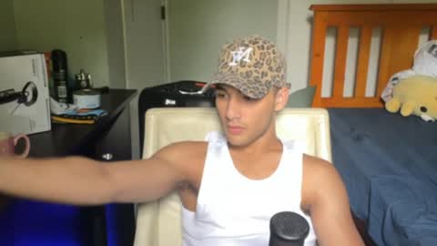 native_boy2 online show from February 5, 2026, 8:35 pm