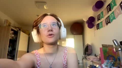 Natasha online show from October 18, 2025, 3:24 pm