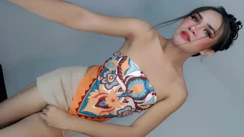 Snapshot of nattayah chatting on May 10, 2026, 2:22 pm Nathalie smith online show from May 10, 2026, 2:22 pm