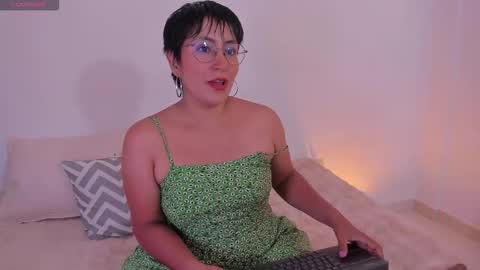 Nathalie online show from November 29, 2025, 7:17 pm