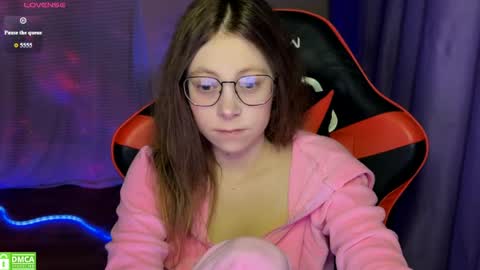 natural_babe666 online show from May 25, 2026, 9:21 pm
