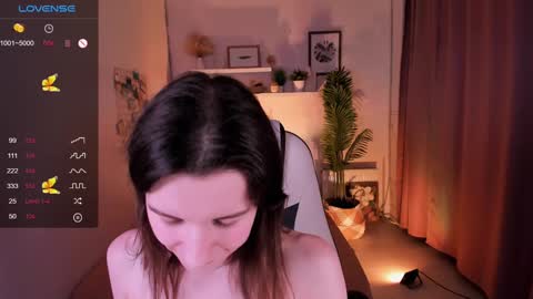 Snapshot of naturelly chatting on January 29, 2025, 7:53 pm Melisa  FOLLOW ME  online show from January 29, 2025, 7:53 pm