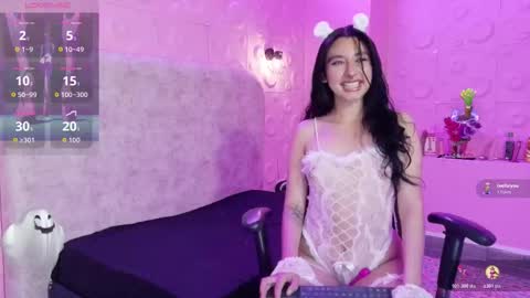 natuxxa online show from October 30, 2025, 6:52 pm