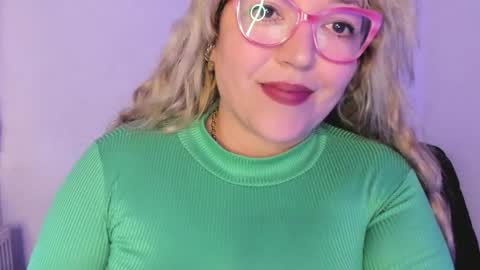 Snapshot of naty__mature_ chatting on November 10, 2025, 5:01 pm Nataly online show from November 10, 2025, 5:01 pm