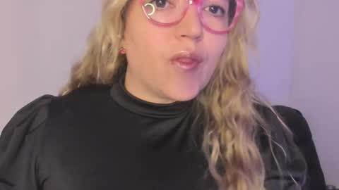 Snapshot of naty__mature_ chatting on November 22, 2025, 7:02 pm Nataly online show from November 22, 2025, 7:02 pm