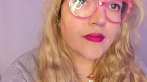 Snapshot of naty__mature_ chatting on November 24, 2025, 6:29 pm Nataly online show from November 24, 2025, 6:29 pm
