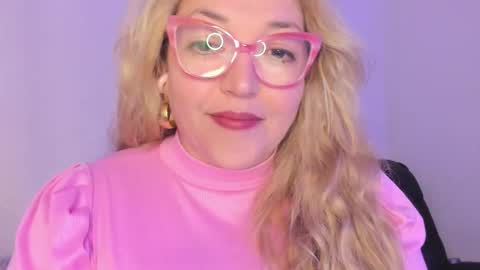 Snapshot of naty__mature_ chatting on November 25, 2025, 7:03 pm Nataly online show from November 25, 2025, 7:03 pm