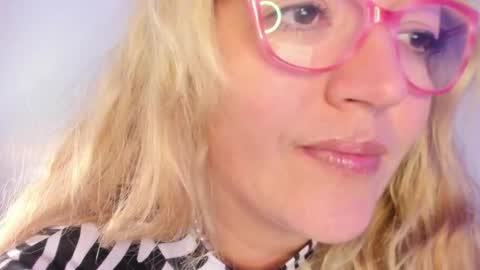 Snapshot of naty__mature_ chatting on November 27, 2025, 8:16 am Nataly online show from November 27, 2025, 8:16 am