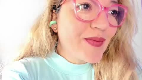 Snapshot of naty__mature_ chatting on December 2, 2025, 12:10 pm Nataly online show from December 2, 2025, 12:10 pm